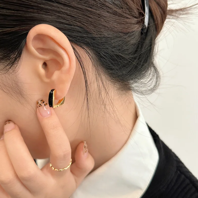 Trending Square Texture Hoop Earring Korean Exquisite Minimalist Geometric Earrings for Women Girls Retro Fashion Jewelry Gift - Image 2